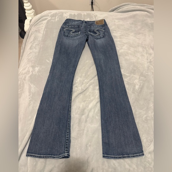 cute low rise flare jeans (silver brand) - Picture 5 of 7